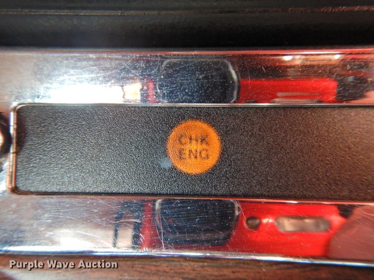 image for item DG1659 2000 Freightliner FLD120  semi truck