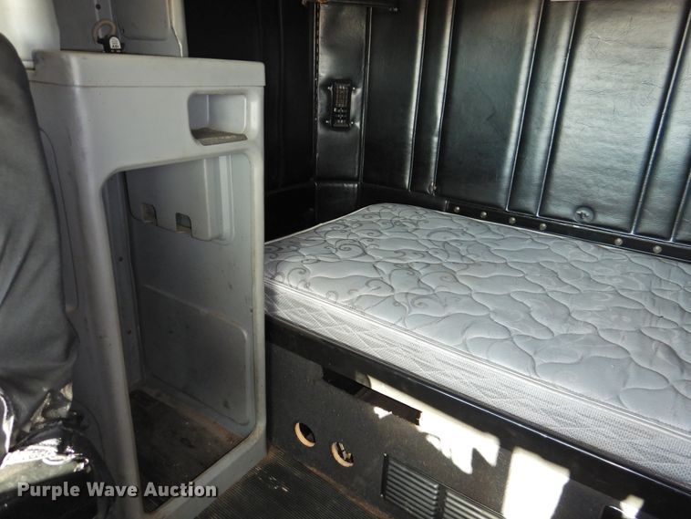 image for item DG1659 2000 Freightliner FLD120  semi truck