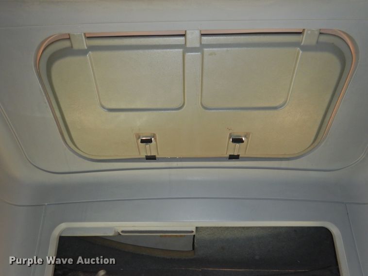 image for item DG1659 2000 Freightliner FLD120  semi truck