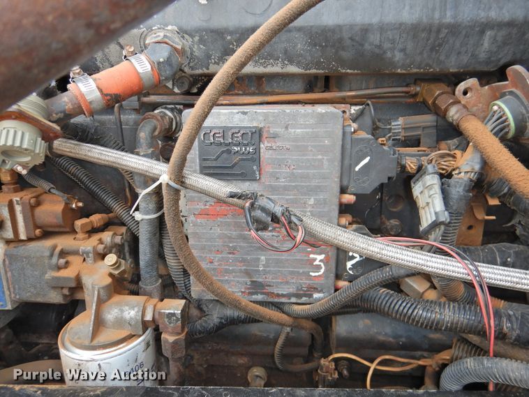 image for item DG1659 2000 Freightliner FLD120  semi truck