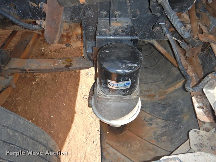 image for item DG1659 2000 Freightliner FLD120  semi truck