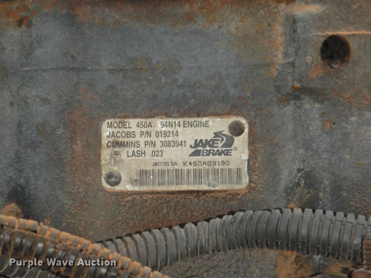 image for item DG1659 2000 Freightliner FLD120  semi truck