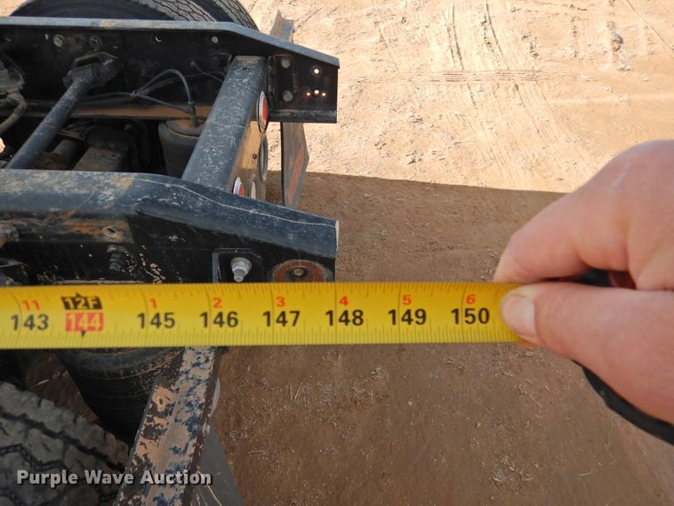 image for item DG1659 2000 Freightliner FLD120  semi truck