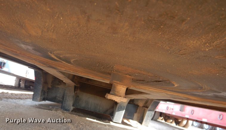 image for item DG8452 2005 Nuttall oilfield trailer