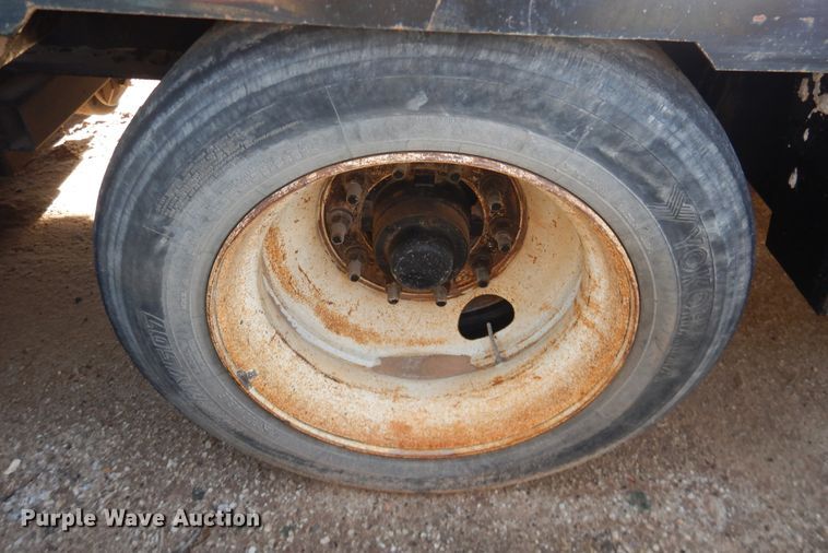 image for item DG8452 2005 Nuttall oilfield trailer