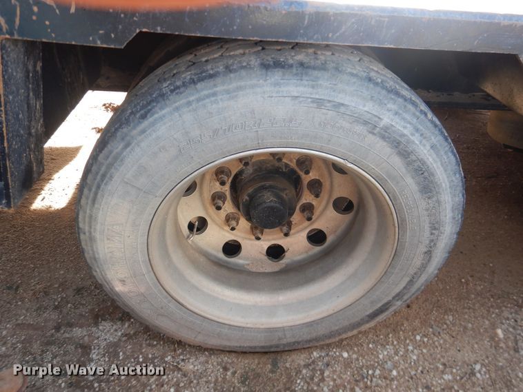 image for item DG8452 2005 Nuttall oilfield trailer