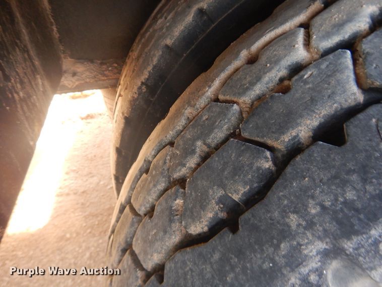 image for item DG8452 2005 Nuttall oilfield trailer