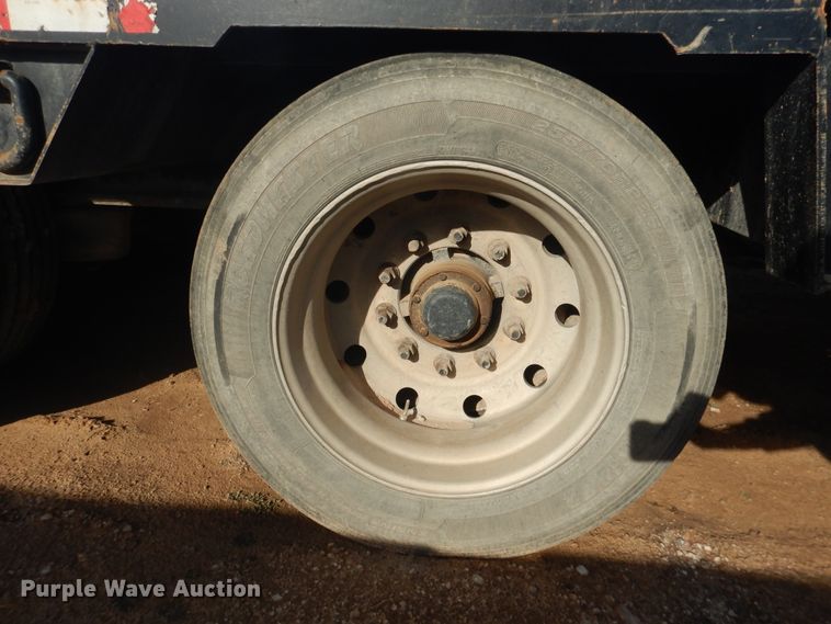 image for item DG8452 2005 Nuttall oilfield trailer