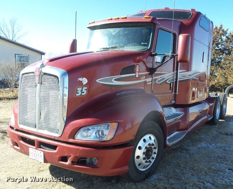 image for item DG8465 2008 Kenworth T600  semi truck