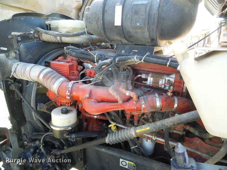 image for item DG8465 2008 Kenworth T600  semi truck