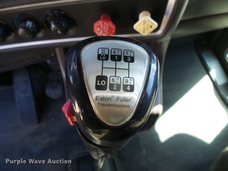 image for item DG8465 2008 Kenworth T600  semi truck