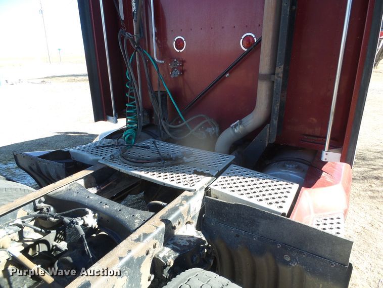 image for item DG8465 2008 Kenworth T600  semi truck