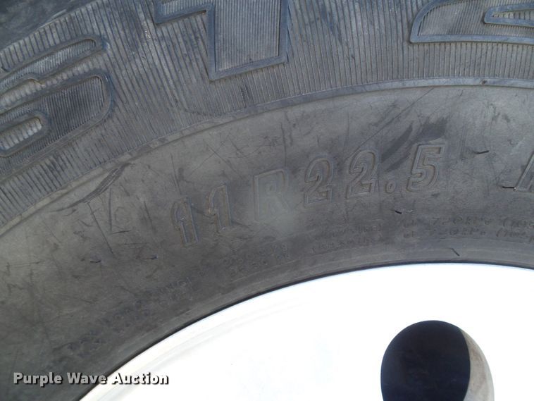 image for item DG8465 2008 Kenworth T600  semi truck