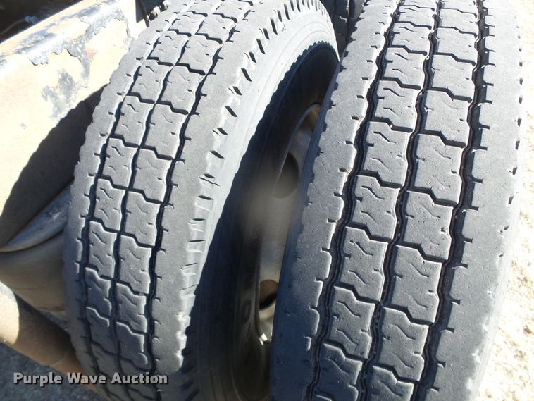 image for item DG8465 2008 Kenworth T600  semi truck