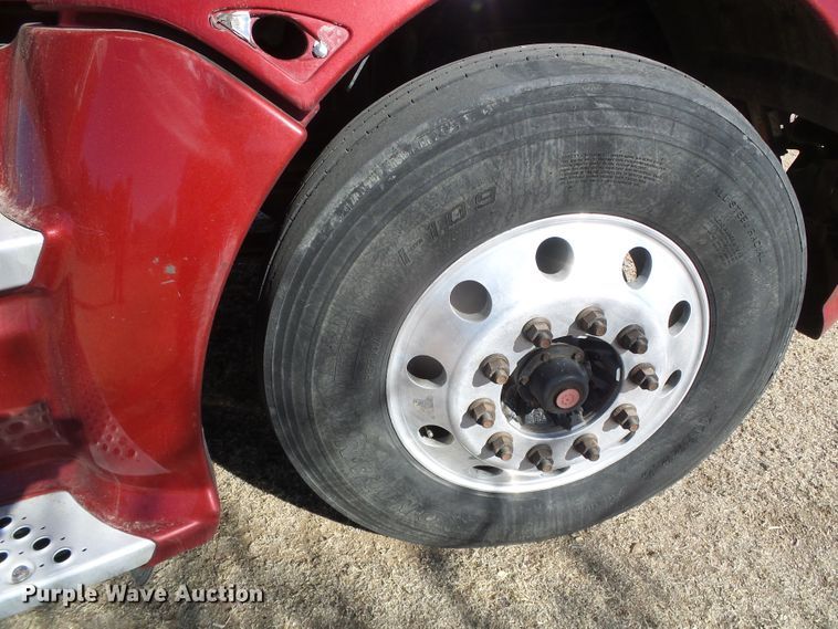 image for item DG8465 2008 Kenworth T600  semi truck