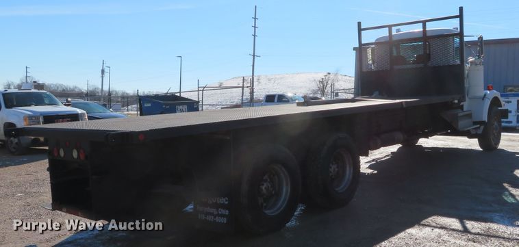 image for item DH0644 1992 Western Star 4364F  flatbed truck