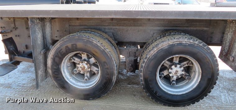 image for item DH0644 1992 Western Star 4364F  flatbed truck