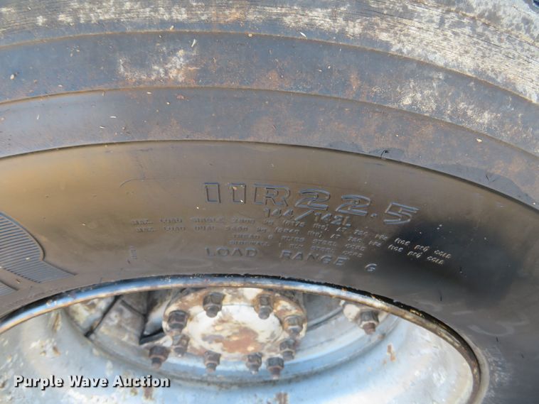 image for item DH0644 1992 Western Star 4364F  flatbed truck