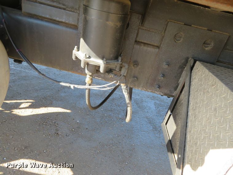 image for item DH0644 1992 Western Star 4364F  flatbed truck