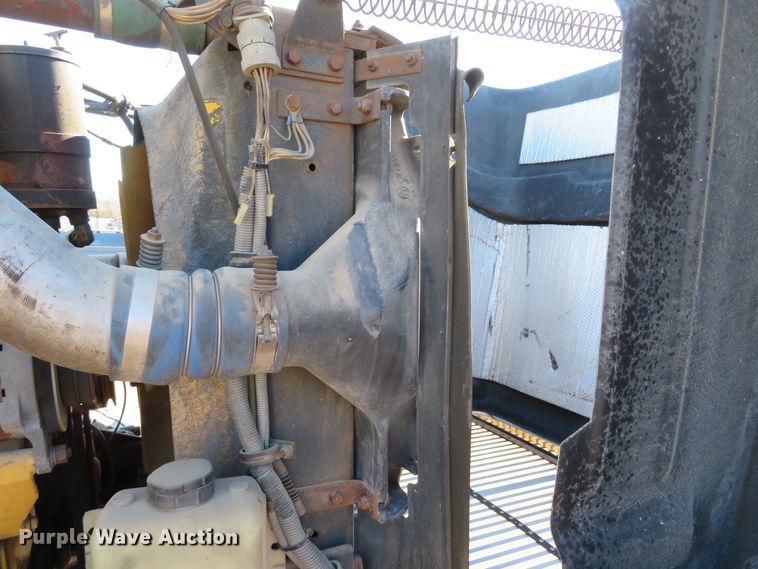 image for item DH0644 1992 Western Star 4364F  flatbed truck