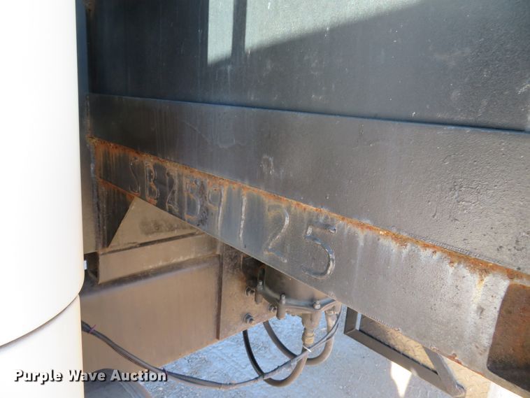 image for item DH0644 1992 Western Star 4364F  flatbed truck