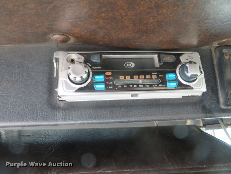 image for item DH0644 1992 Western Star 4364F  flatbed truck