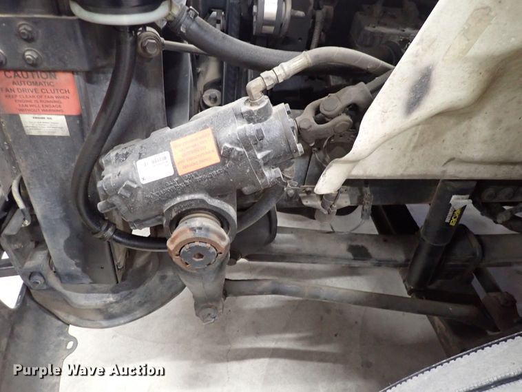 image for item DJ0044 2005 International 8600  semi truck