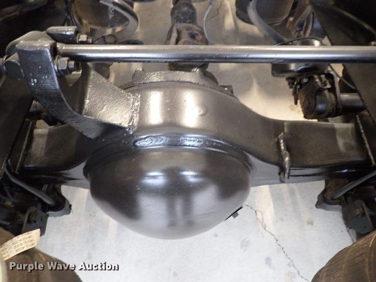 image for item DJ0044 2005 International 8600  semi truck