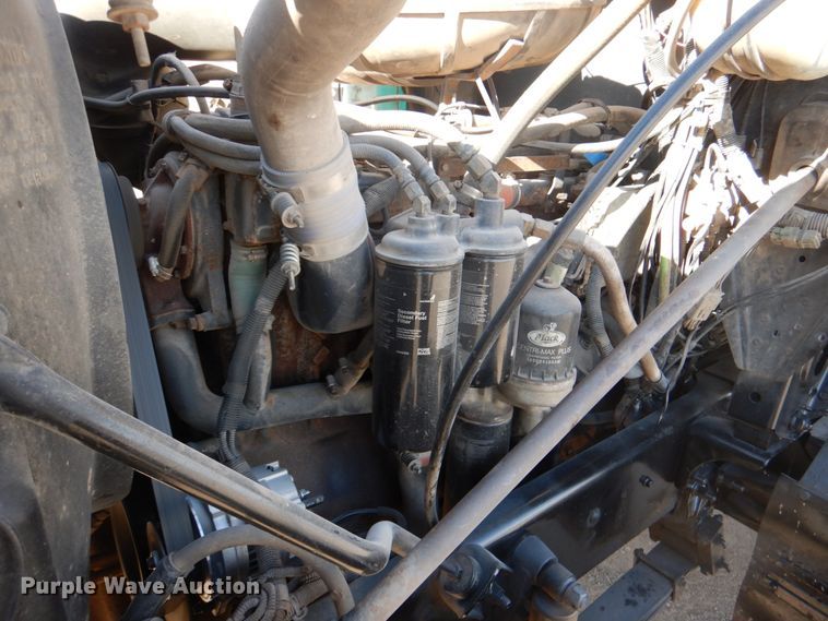 image for item DJ0363 2001 Mack CH613  truck cab and chassis