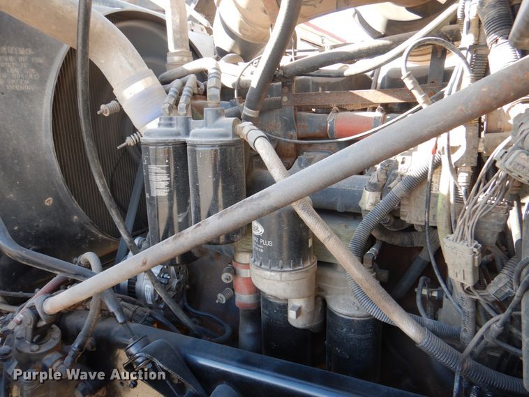 image for item DJ0363 2001 Mack CH613  truck cab and chassis