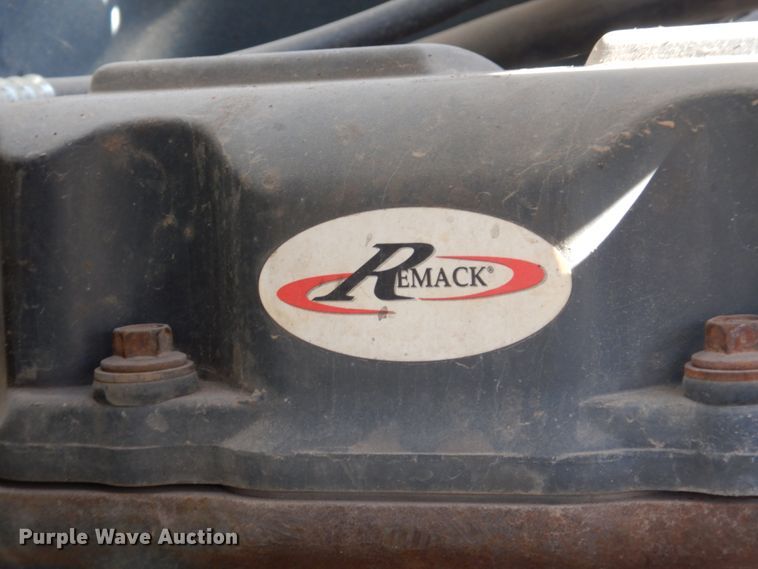 image for item DJ0363 2001 Mack CH613  truck cab and chassis