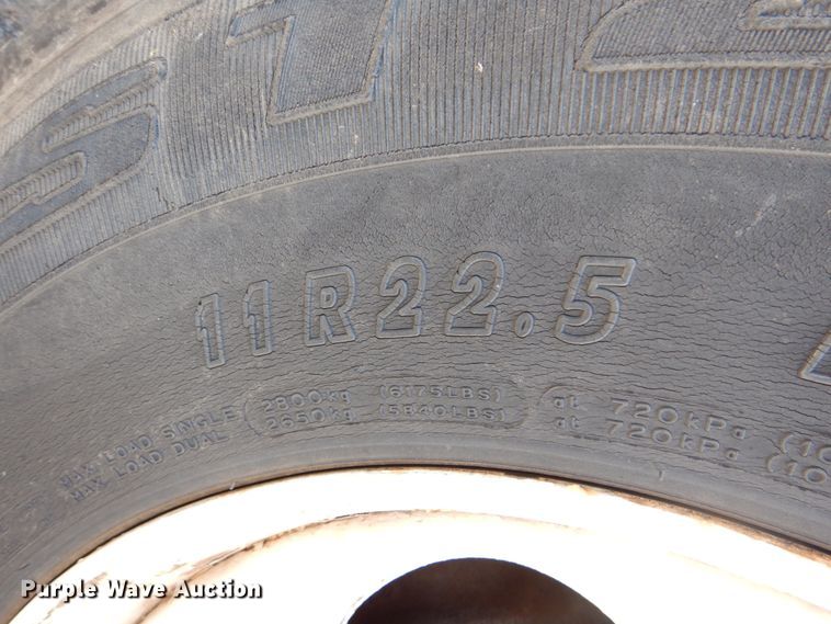 image for item DJ0365 2005 International 8600  semi truck