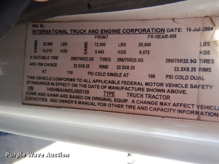 image for item DJ0365 2005 International 8600  semi truck