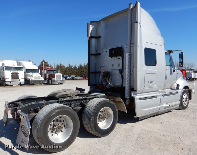 image for item DJ0383 2011 International ProStar  semi truck