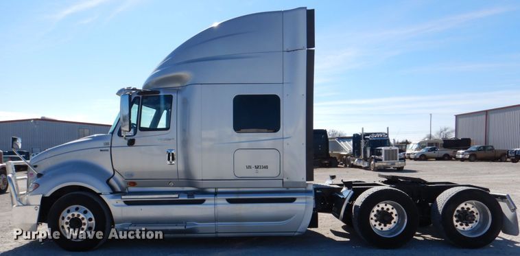 image for item DJ0383 2011 International ProStar  semi truck