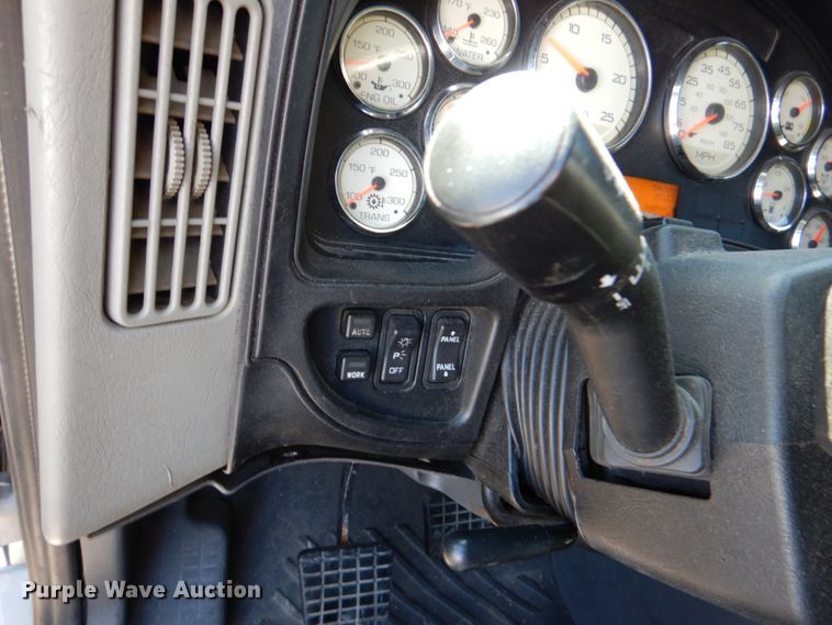 image for item DJ0383 2011 International ProStar  semi truck