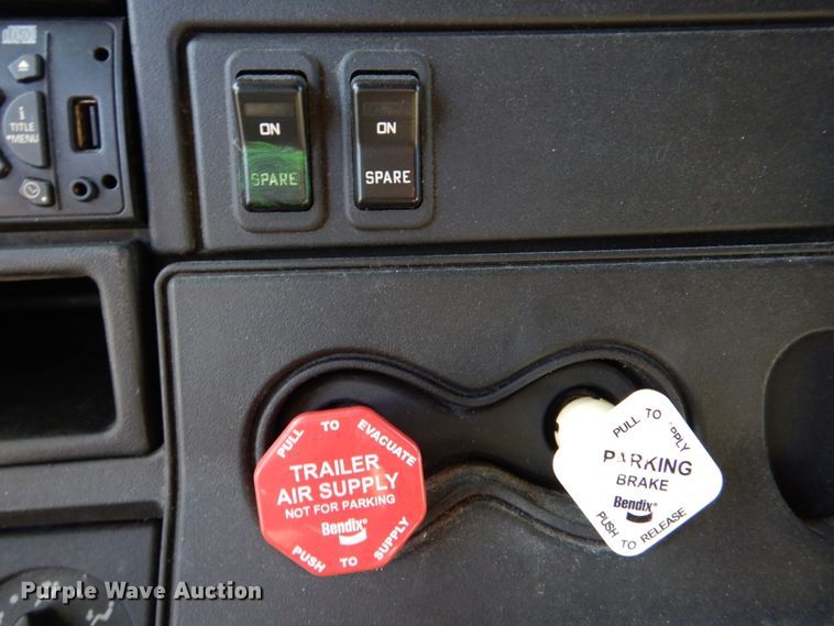 image for item DJ0383 2011 International ProStar  semi truck