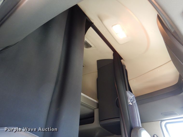 image for item DJ0383 2011 International ProStar  semi truck