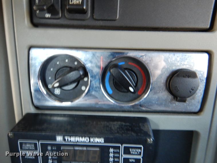 image for item DJ0383 2011 International ProStar  semi truck