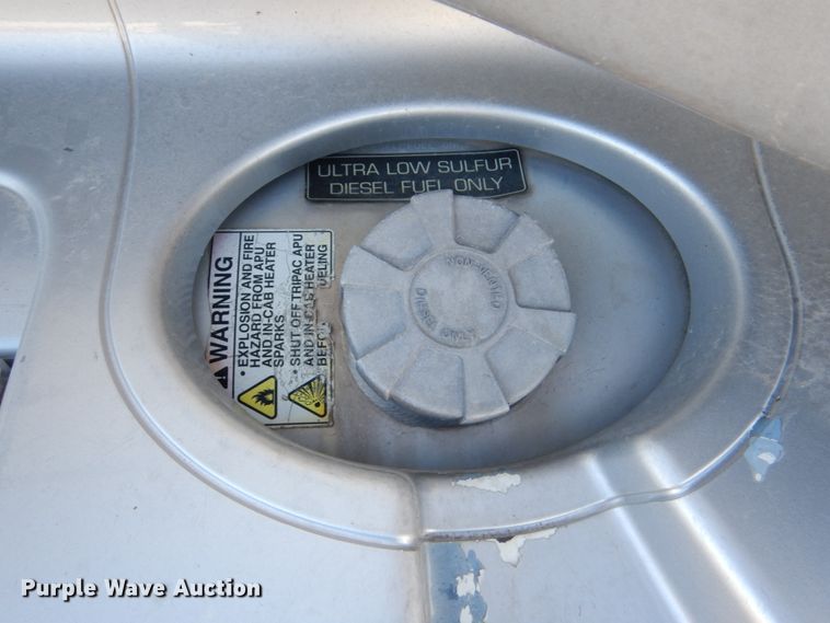 image for item DJ0383 2011 International ProStar  semi truck