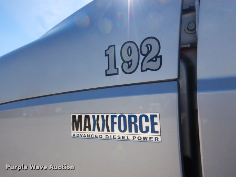 image for item DJ0383 2011 International ProStar  semi truck