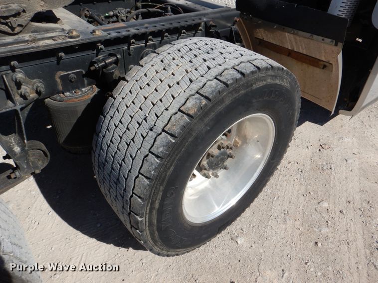 image for item DJ0383 2011 International ProStar  semi truck