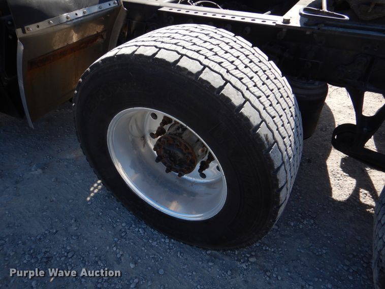 image for item DJ0383 2011 International ProStar  semi truck