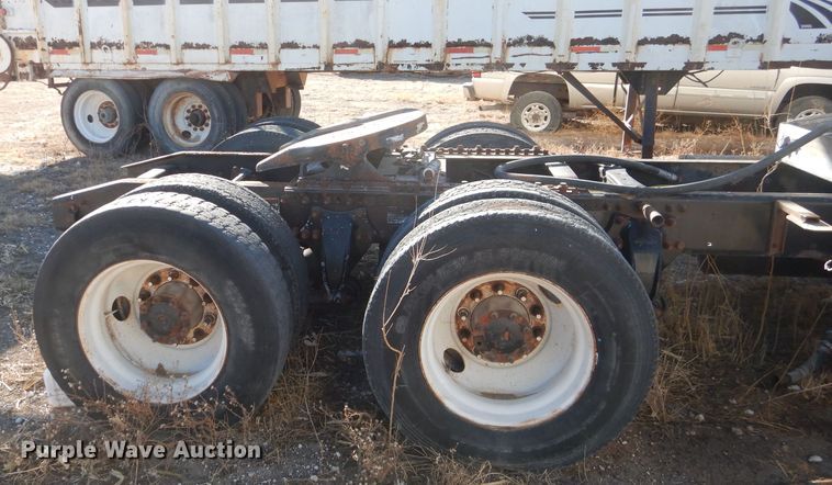 image for item DJ4915 2007 Freightliner Columbia  semi truck