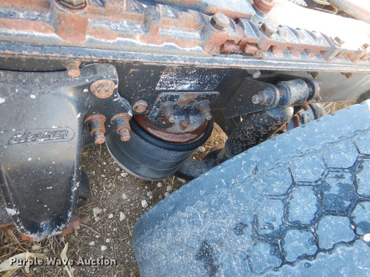 image for item DJ4915 2007 Freightliner Columbia  semi truck