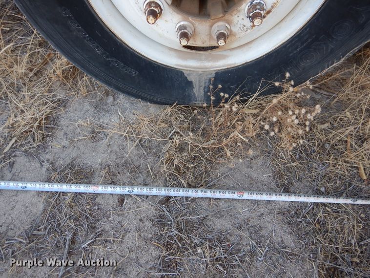 image for item DJ4915 2007 Freightliner Columbia  semi truck