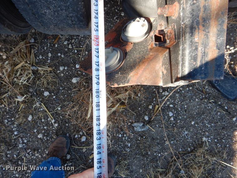 image for item DJ4915 2007 Freightliner Columbia  semi truck