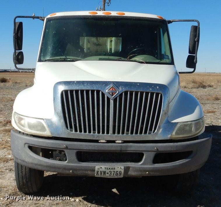 image for item DJ4936 2012 International 4300  flatbed truck