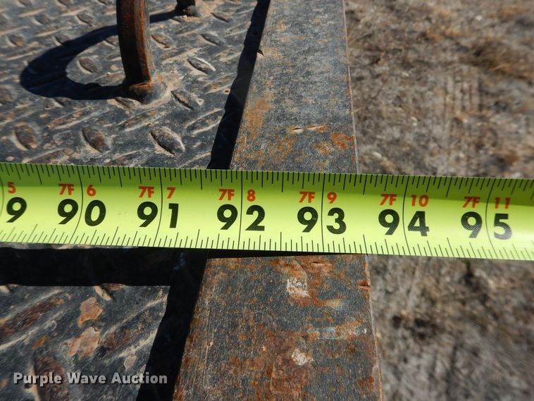 image for item DJ4936 2012 International 4300  flatbed truck