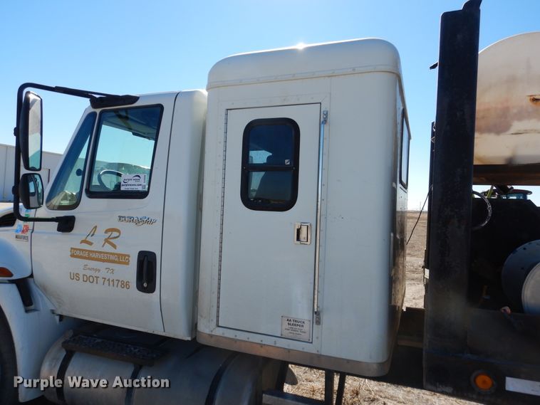 image for item DJ4936 2012 International 4300  flatbed truck